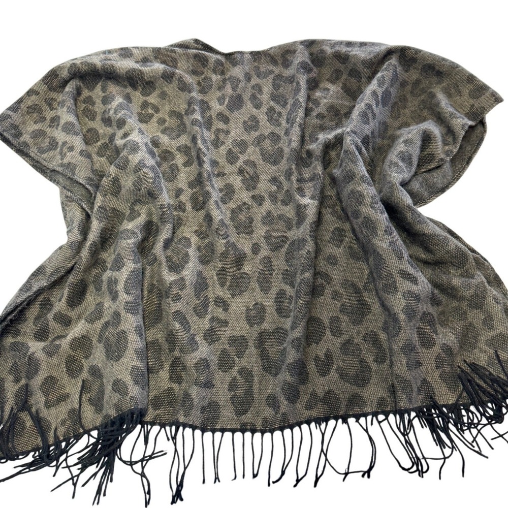 Woolrich Poncho Womens OS Brown Lana Leopard Print Fringe Open Front Wrap - Picture 3 of 7